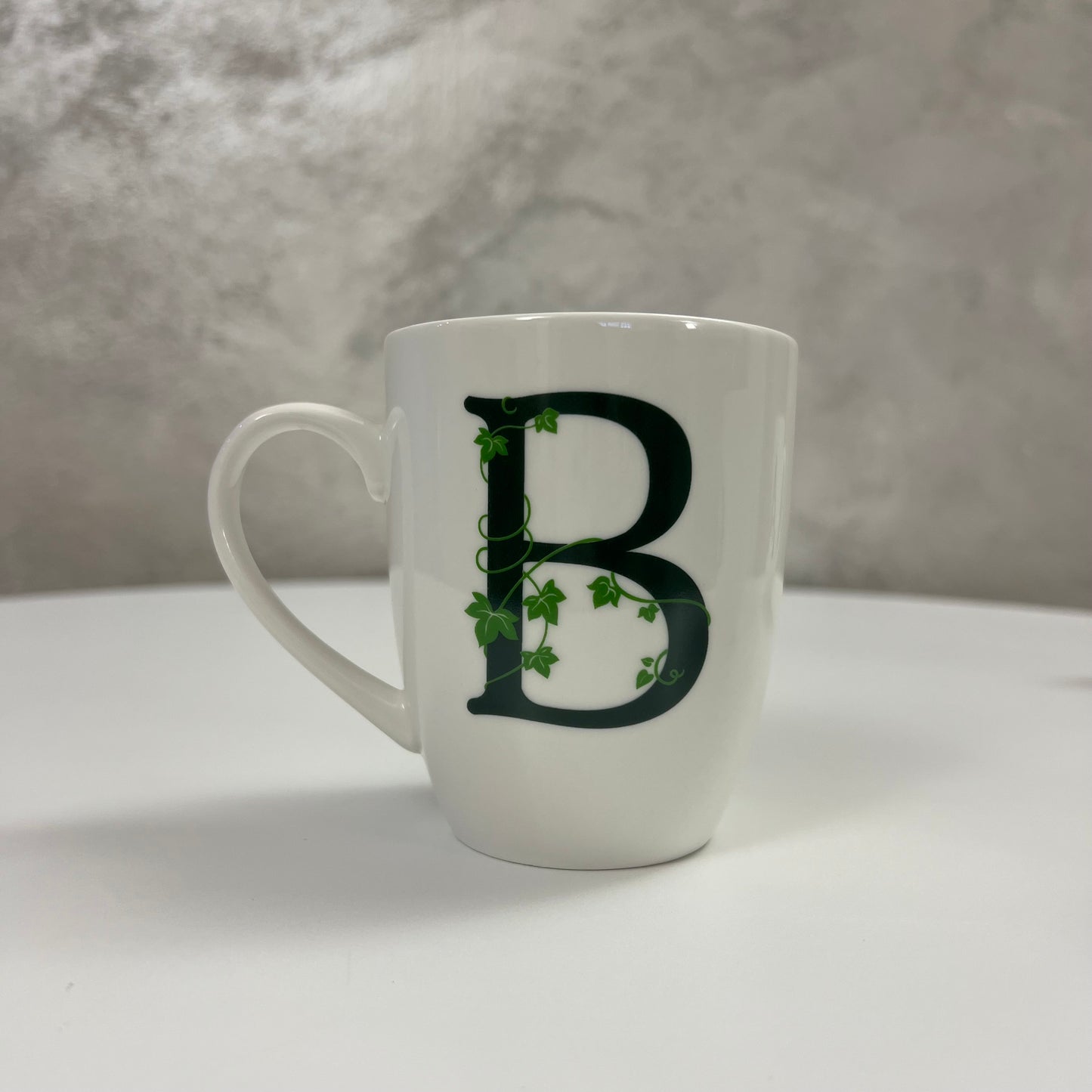 Mug lettera B