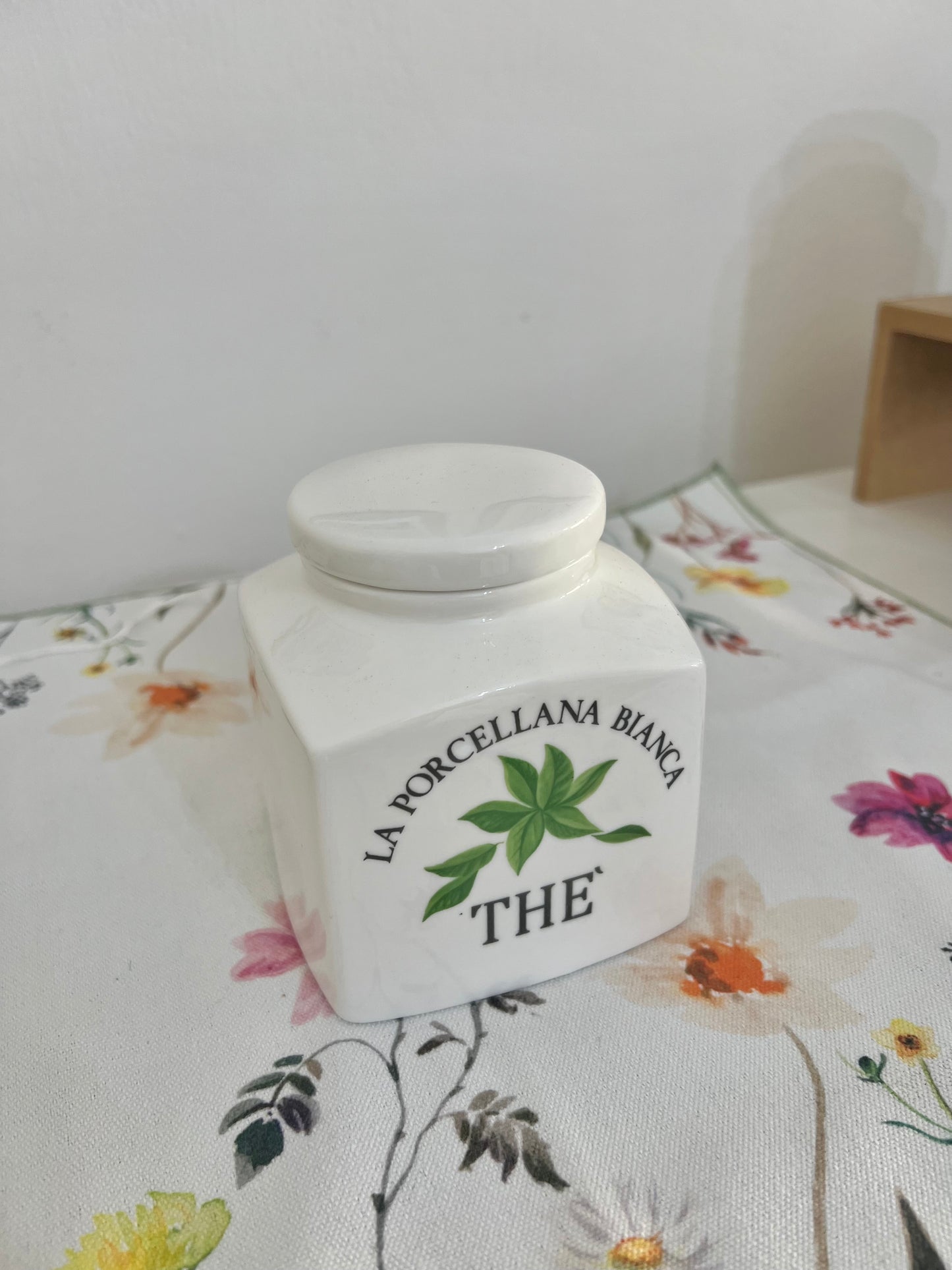 Barattolo Porcellana decorato Thè