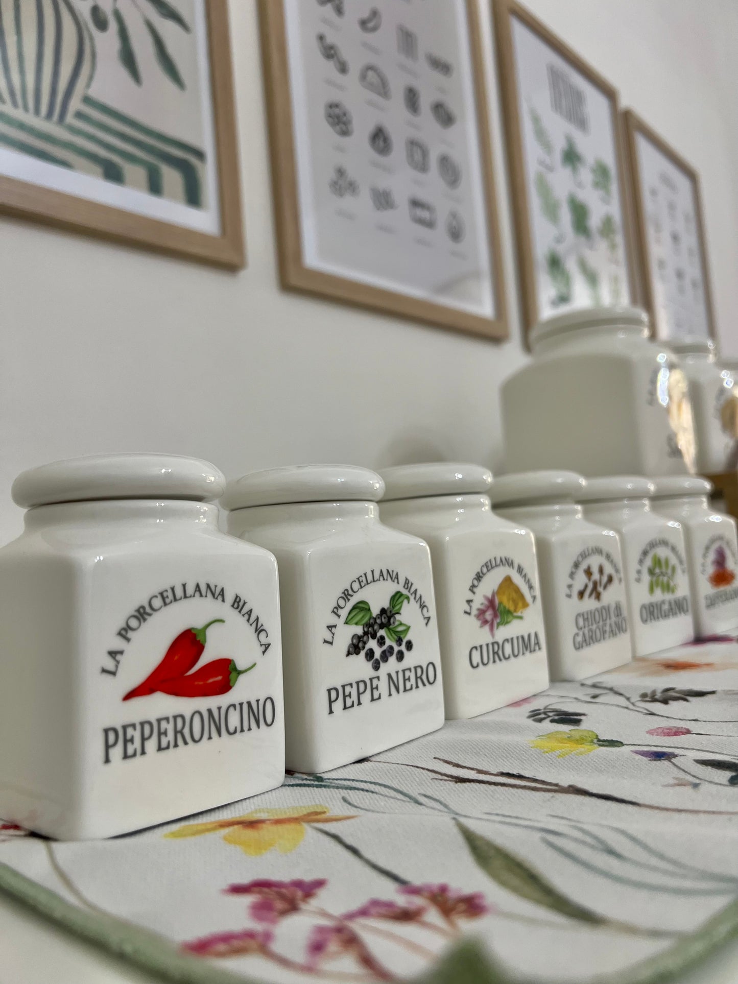 Barattolo Porcellana Peperoncino