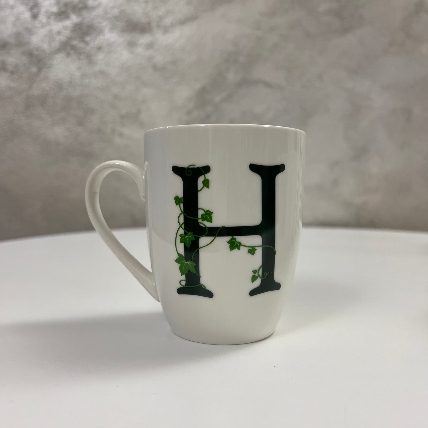 Mug lettera H