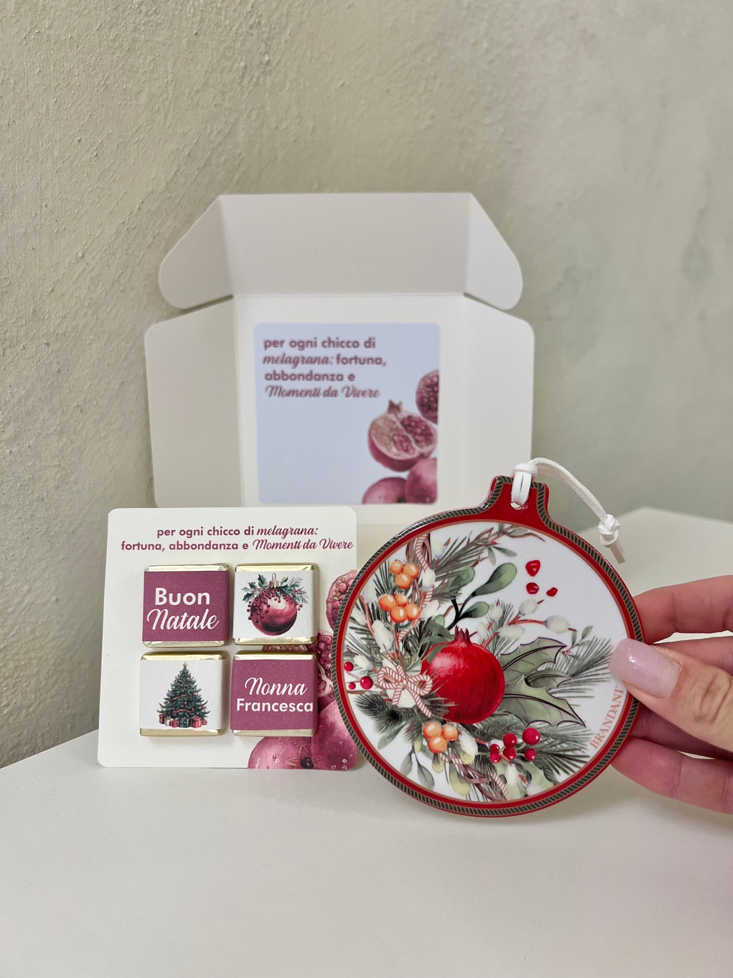 Gift Box “Carol White” con cioccolatini personalizzati