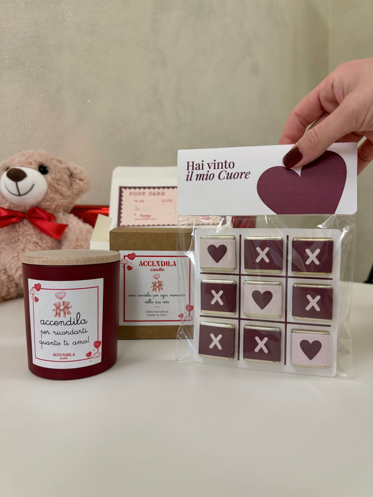 Gift-Box Candela Cheesecake alla Vaniglia e Cioccolatini personalizzati
