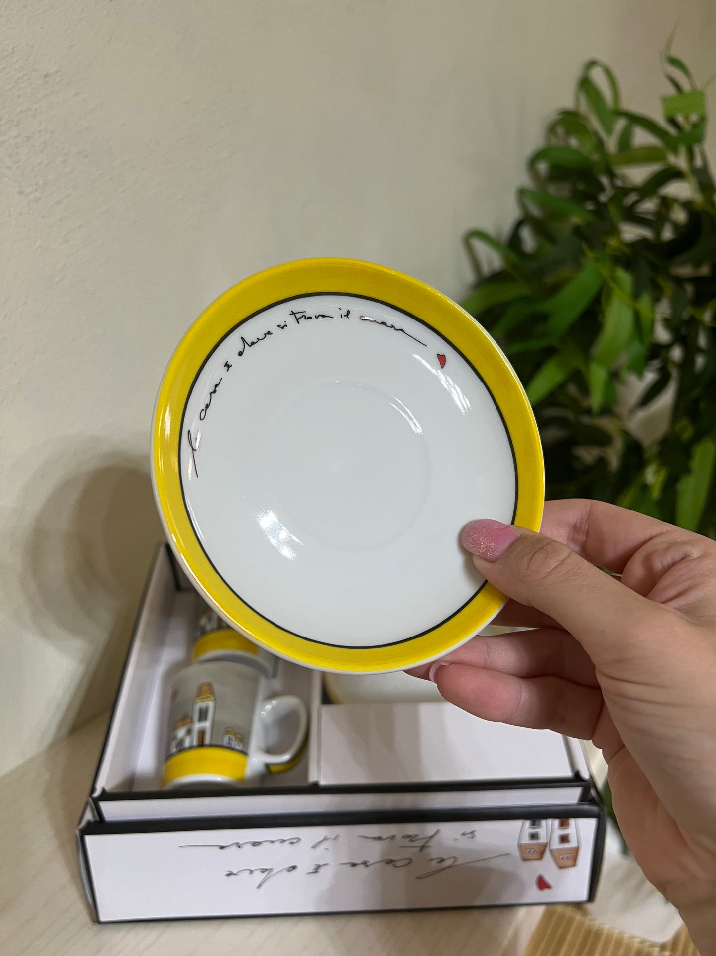 Set 2 Tazze caffè con piattini Le Casette giallo