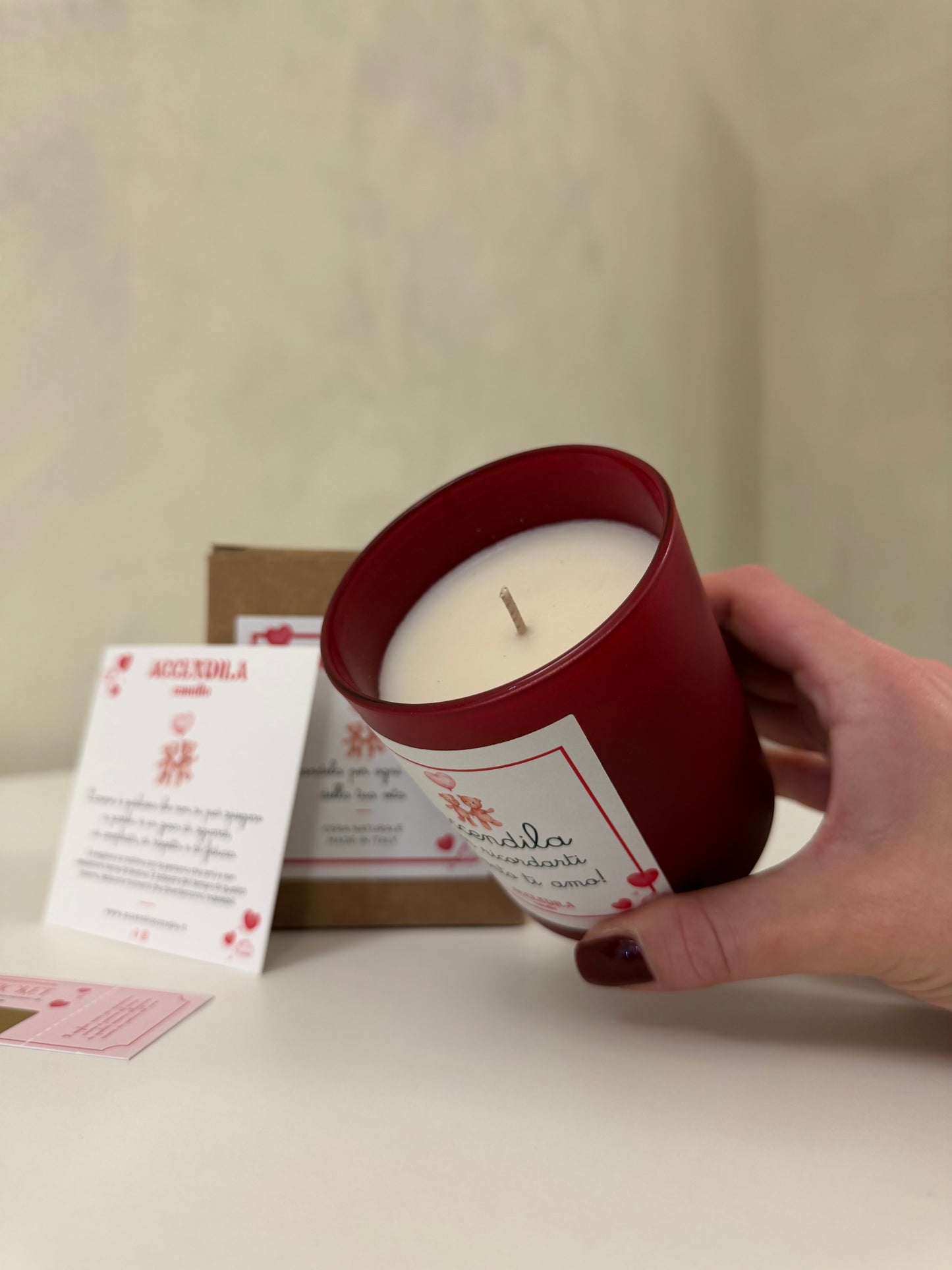 Gift-Box Candela Cheesecake alla Vaniglia e Cioccolatini personalizzati