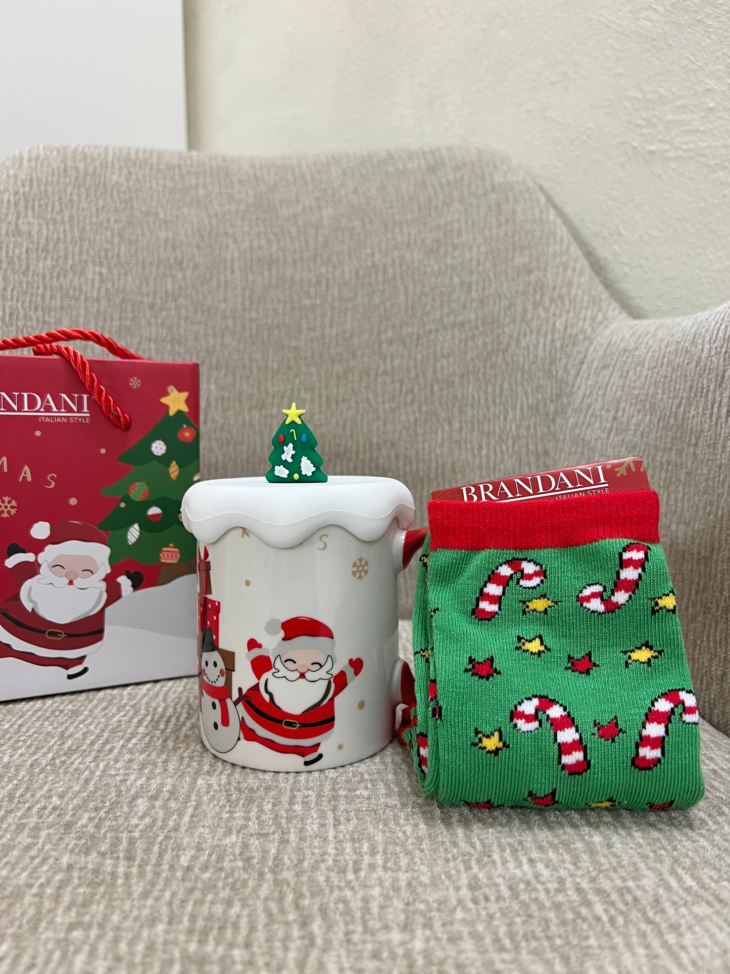 Mug con tappo silicone Albero e calzini in cotone