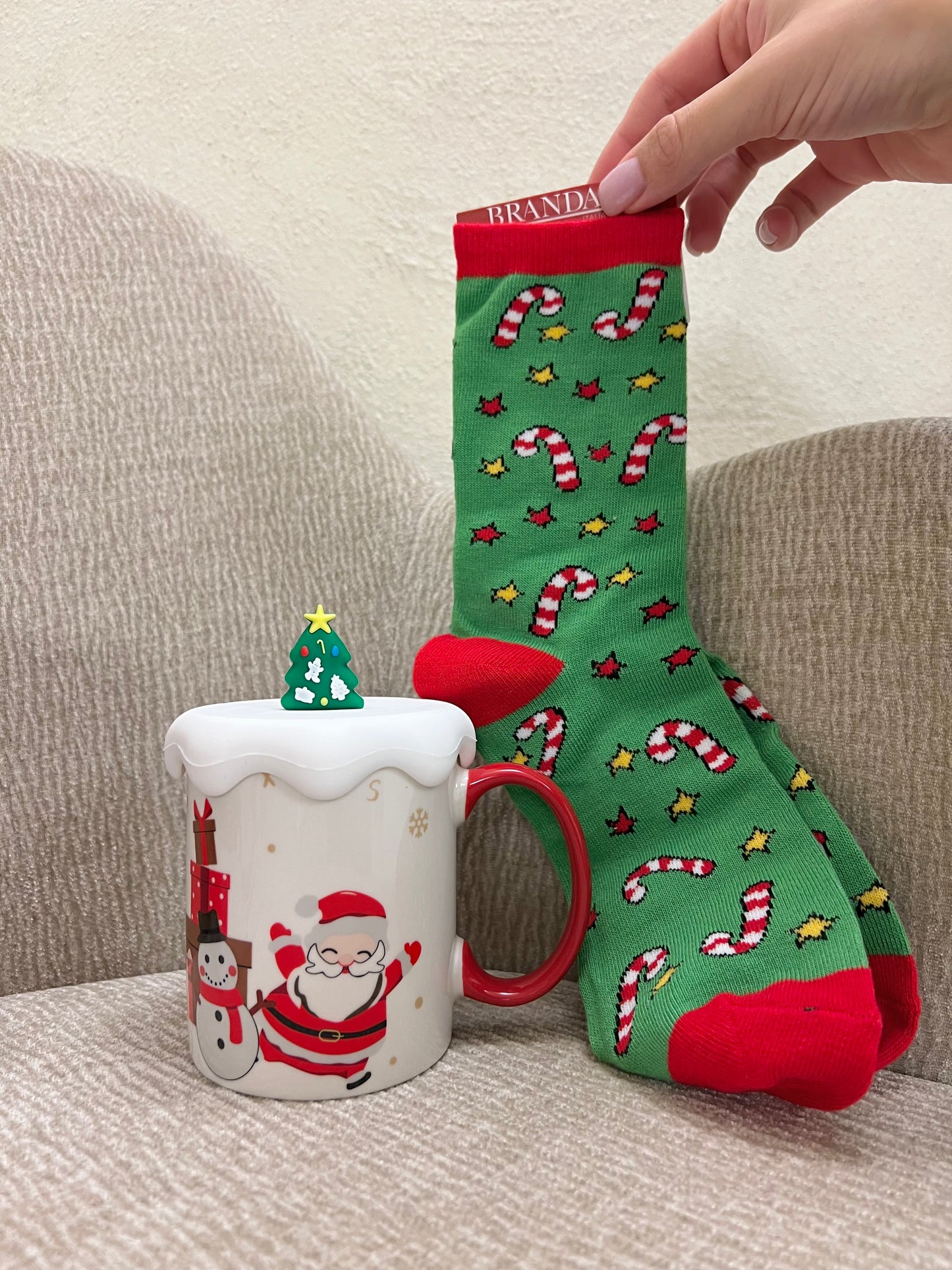 Mug con tappo silicone Albero e calzini in cotone