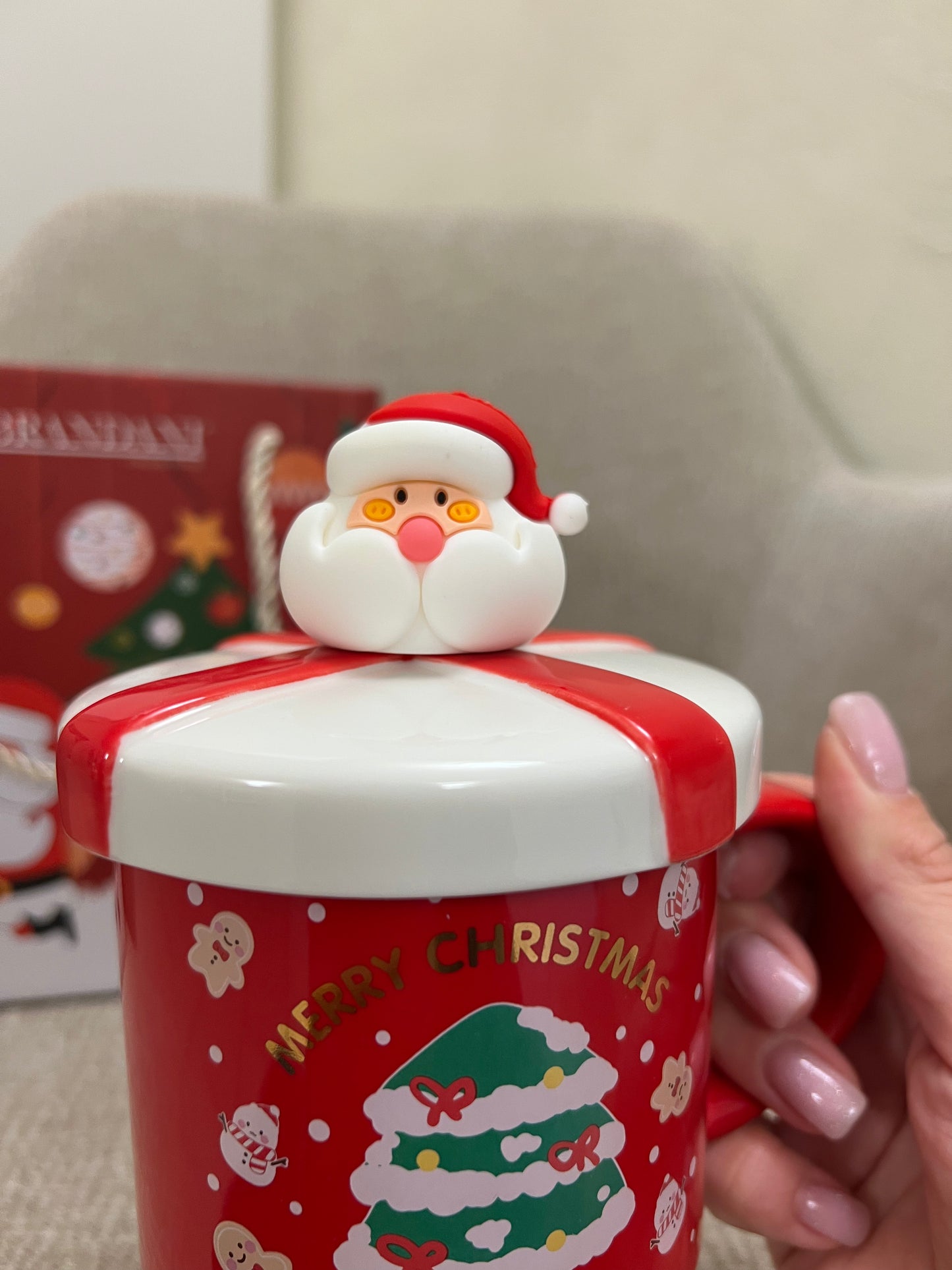 Mug rosso con tappo e cucchiaino Babbo Natale