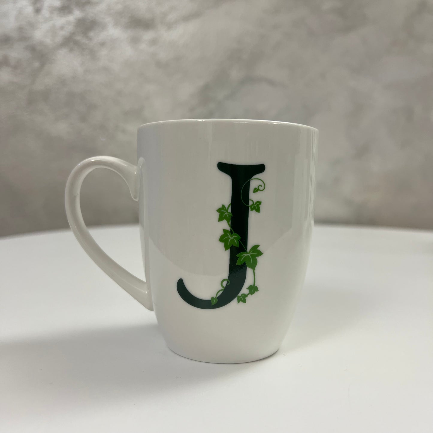 Mug lettera J